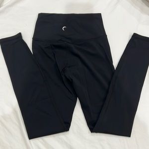 Zyia ankle length black leggings